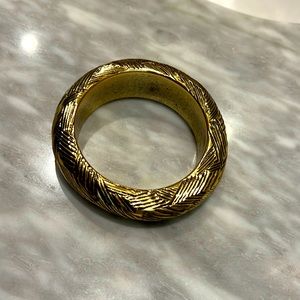 Vintage gold bangle